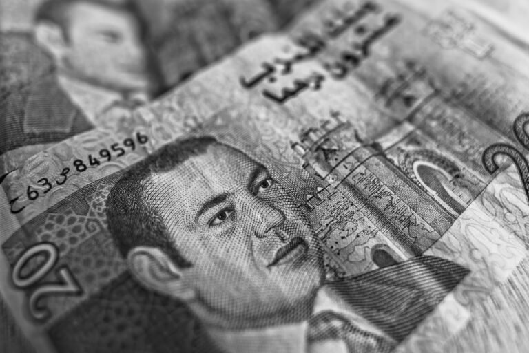 Moroccan dirham notes for tipping in Morocco